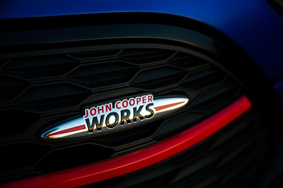 Логотип Mini John Cooper Works Clubman (F54) 2019 года  (AU) (фото 12 из 38)